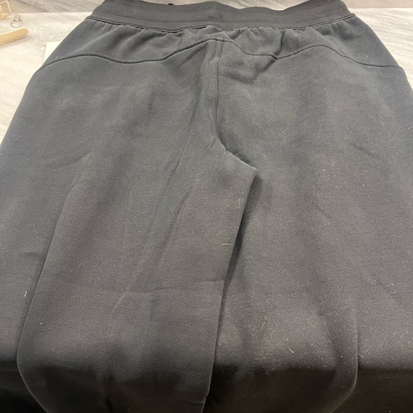 Lululemon Mid-Rise Wide Leg Scuba Pant in Black, Size M, NWT!! - Picture 11 of 11